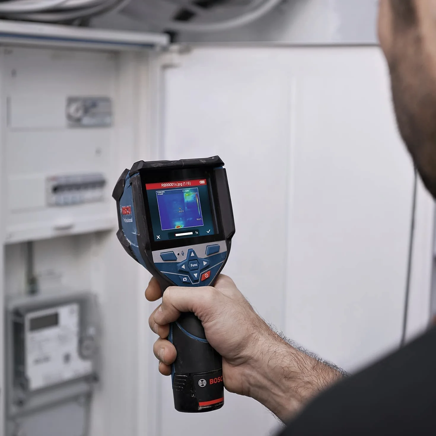 Bosch Professional GTC 600 C kamera termowizyjna 12V 256x192 px –20°C do +600°C zestaw z 2 akumulatorami 2.0Ah