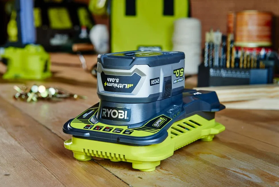 Ryobi RC18150 Szybka Ładowarka do Akumulatorów 18V 5A/h