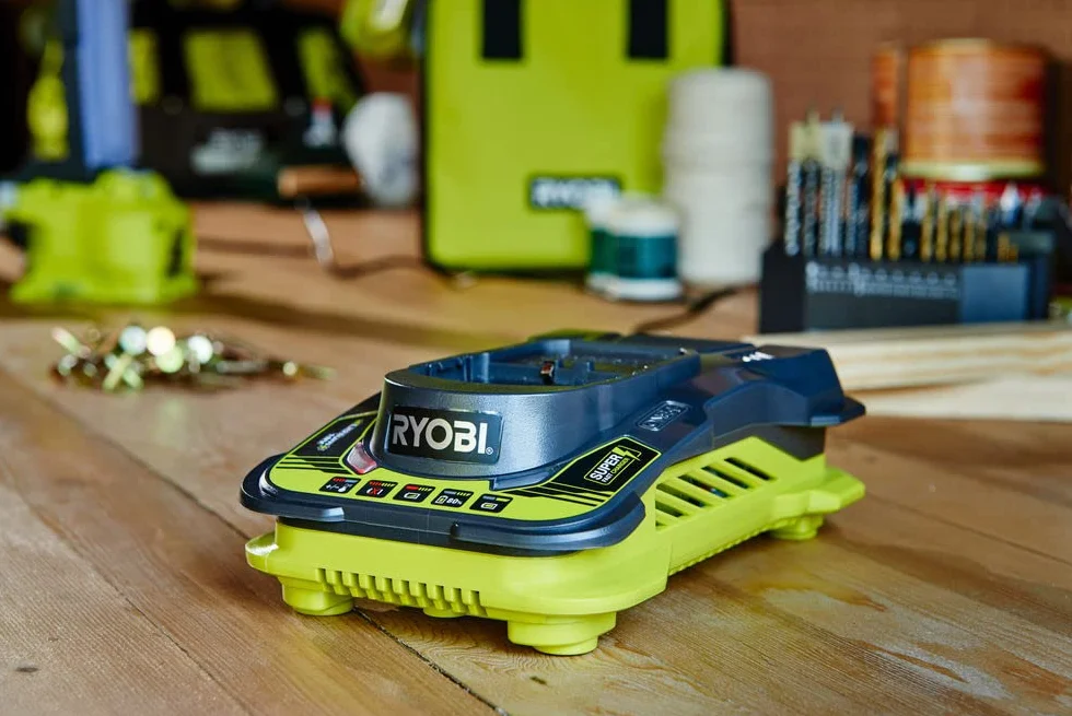 Ryobi RC18150 Szybka Ładowarka do Akumulatorów 18V 5A/h